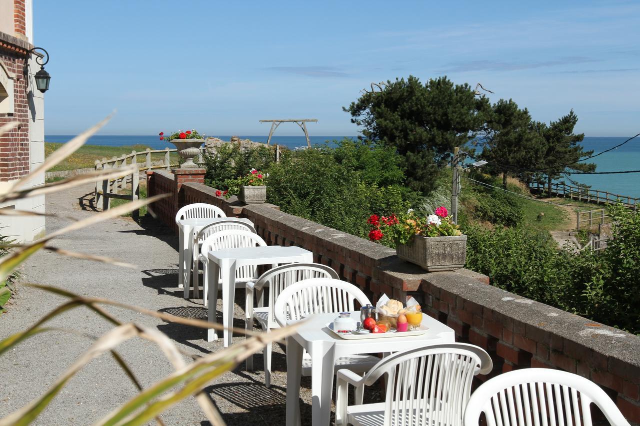 Hotel Royal Albion Mesnil-Val-Plage Exterior photo